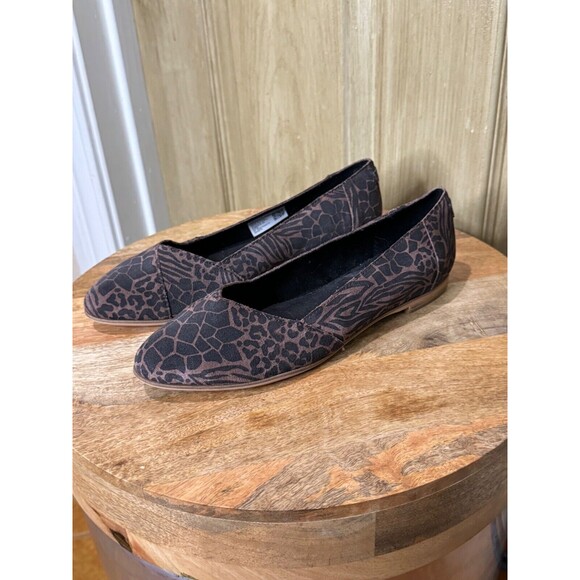 TOMS Julie Suede Ballet Flats Shoes Mustang Brown Leopard Size 6.5 NEW - Picture 1 of 8